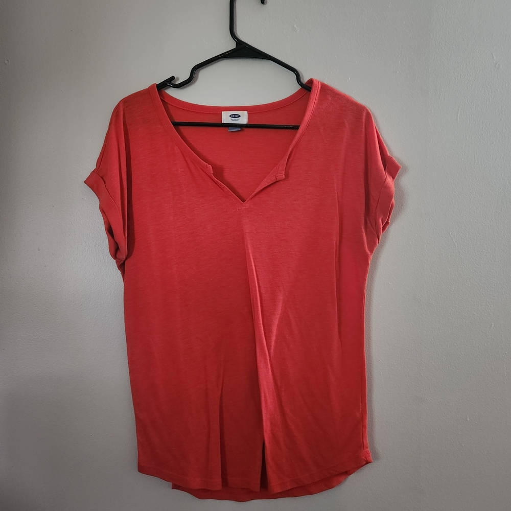 Old Navy Coral Short Sleeve V-Neck Top
